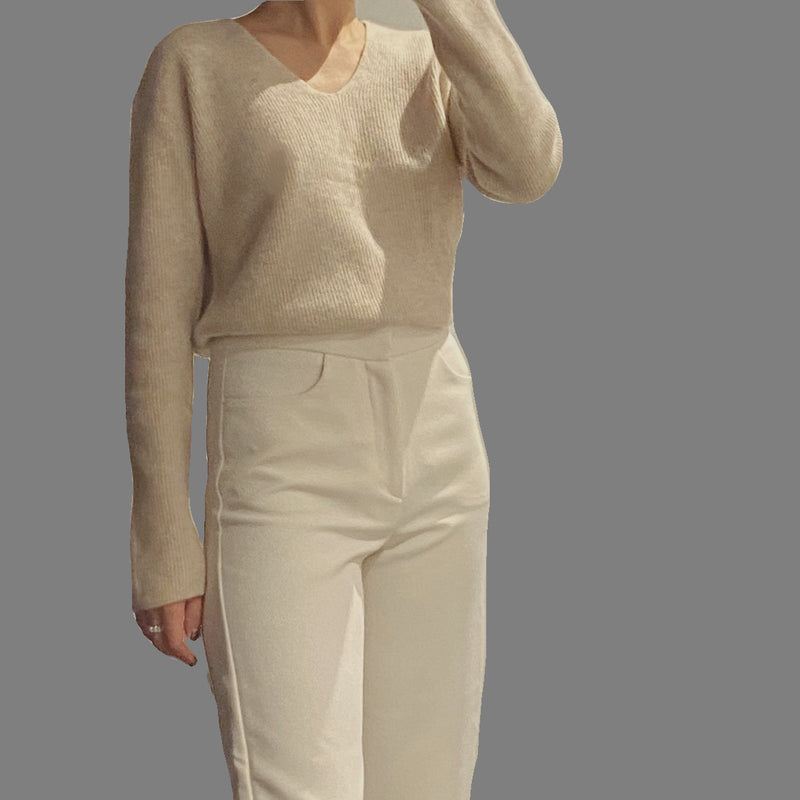 V-neck cashmere sweater cream