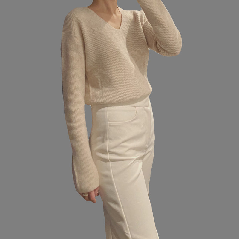 V-neck cashmere sweater cream